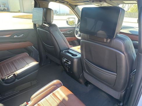 Used 2024 GMC Yukon XL Denali Ultimate image 46