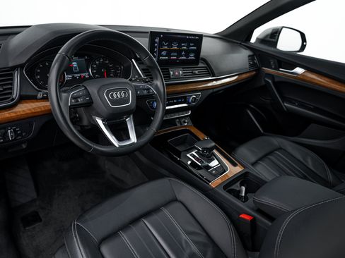 Certified 2023 Audi Q5 2.0T Premium w/ Convenience Package AWD/4WD image 10