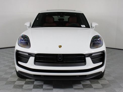 New 2026 Porsche Macan AWD/4WD image 10