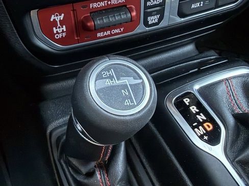 Used 2023 Jeep Wrangler Unlimited Rubicon w/ Cold Weather Group image 19