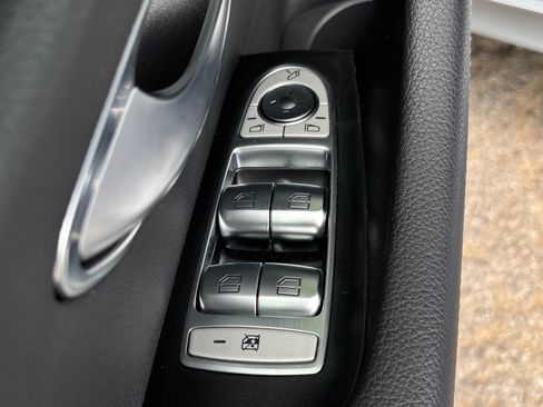 Used 2022 Mercedes-Benz E 350 4MATIC Sedan image 60
