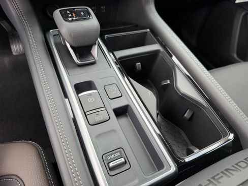 New 2026 Nissan Pathfinder Platinum AWD/4WD image 14