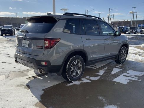Certified 2022 Honda Passport TrailSport image 3
