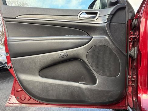 Used 2021 Jeep Grand Cherokee Limited image 8