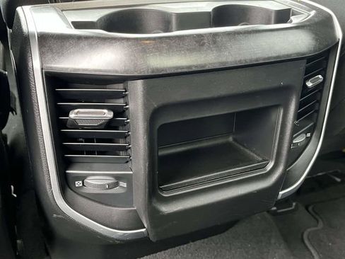 Used 2019 RAM 1500 Big Horn image 19