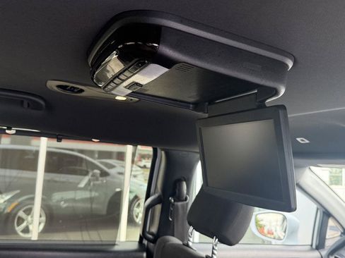 Used 2018 Chrysler Pacifica Touring Plus w/ S Appearance Package FWD image 21