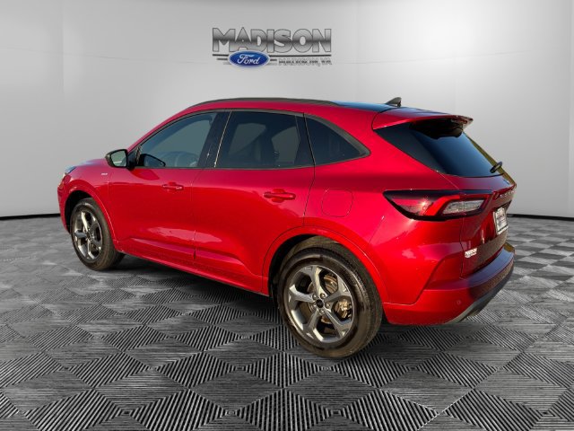 Used 2024 Ford Escape ST-Line w/ Tech Pack #1 AWD/4WD image 3