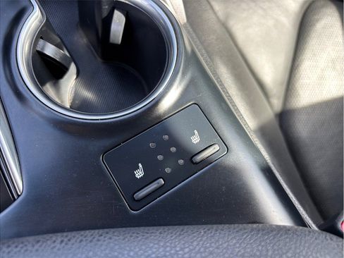 Used 2018 Toyota Camry XSE FWD image 31