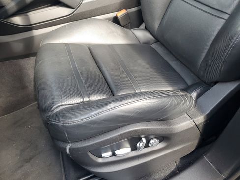 Used 2019 Porsche Cayenne Base image 7