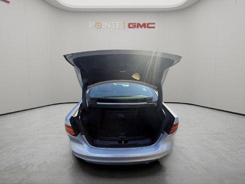 Used 2020 Jaguar XE S image 25