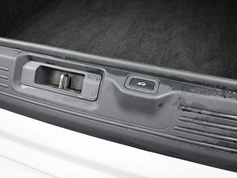 Used 2018 Land Rover Range Rover image 20