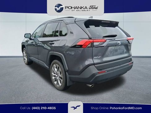 Used 2022 Toyota RAV4 XLE Premium AWD/4WD image 7