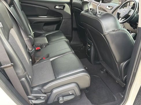 Used 2017 Dodge Journey Crossroad w/ Popular Equipment Group image 27