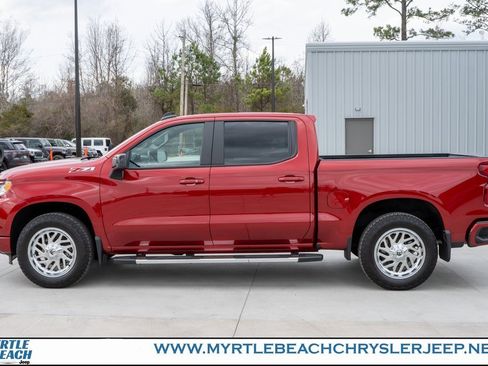 Used 2024 Chevrolet Silverado 1500 RST image 3