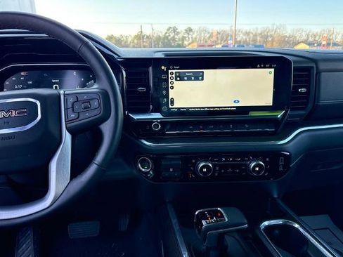 Used 2024 GMC Sierra 1500 SLT w/ SLT Premium Package image 18