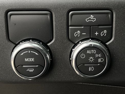 New 2026 GMC Sierra 1500 Elevation image 15