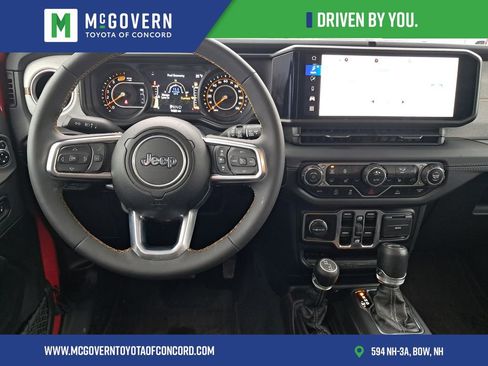 Used 2024 Jeep Wrangler Sahara image 14