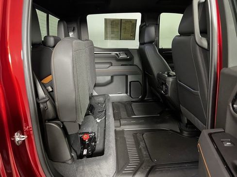 Used 2025 GMC Sierra 1500 AT4 w/ AT4 Preferred Package image 19