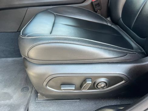 Used 2023 Jeep Grand Cherokee Limited AWD/4WD image 11