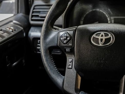 Used 2017 Toyota 4Runner TRD Off-Road AWD/4WD image 17