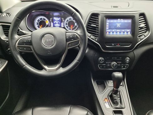 Used 2019 Jeep Cherokee Latitude Plus image 22