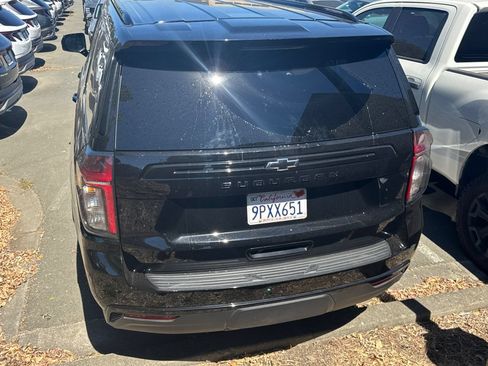 Used 2024 Chevrolet Suburban Z71 w/ Luxury Package AWD/4WD image 6