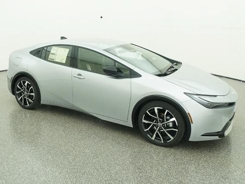 New 2026 Toyota Prius Plug-In Hybrid FWD image 12