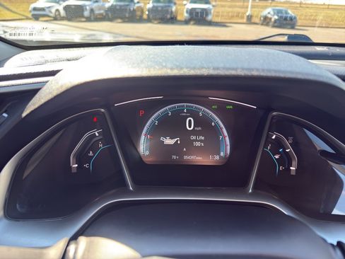 Used 2017 Honda Civic Touring image 14