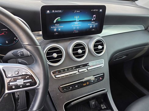 Used 2021 Mercedes-Benz GLC 300 image 13