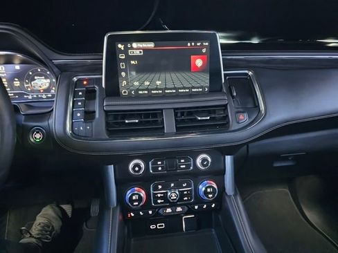 Used 2023 GMC Yukon XL SLT w/ SLT Luxury Package image 29