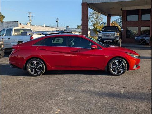 Used 2021 Hyundai Elantra Limited image 4