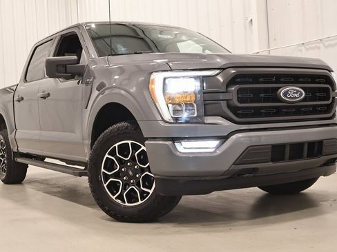 Certified 2021 Ford F150 XLT w/ Equipment Group 302A High image 36