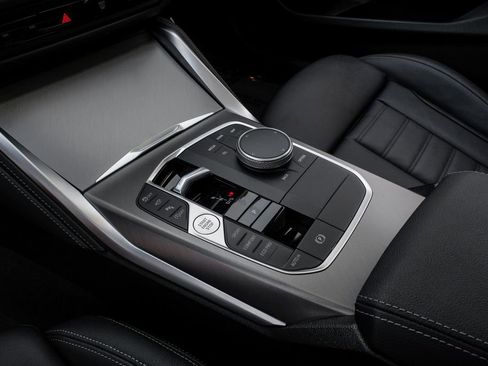 Used 2025 BMW M240i Coupe w/ Premium Package RWD image 29