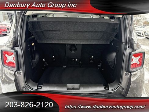 Used 2019 Jeep Renegade Latitude w/ Safety & Security Group II image 14