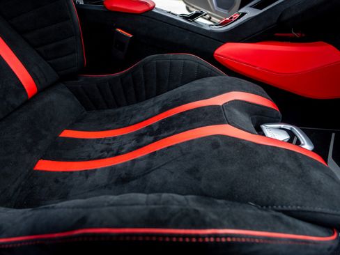 Used 2021 Lamborghini Huracan STO RWD image 36