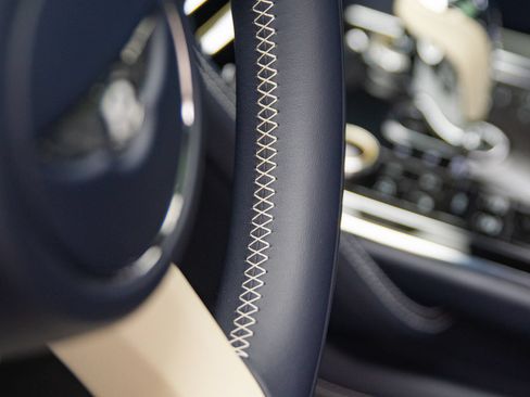 Certified 2024 Bentley Flying Spur S V8 AWD/4WD image 19