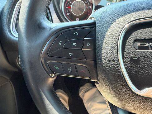 Used 2015 Dodge Challenger SXT w/ Driver Convenience Group RWD image 20