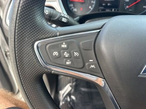 Used 2020 Chevrolet Equinox LS image 24