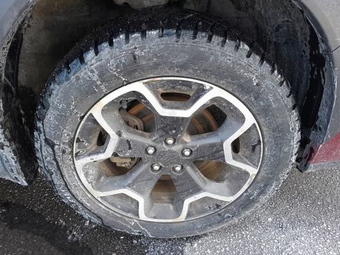 Used 2015 Subaru Crosstrek 2.0i Premium w/ Moonroof Package image 38