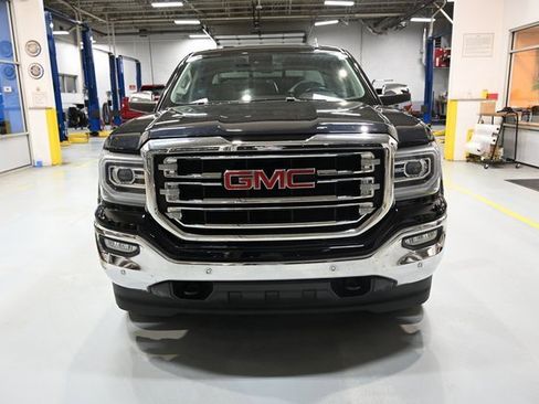 Used 2018 GMC Sierra 1500 SLT image 2
