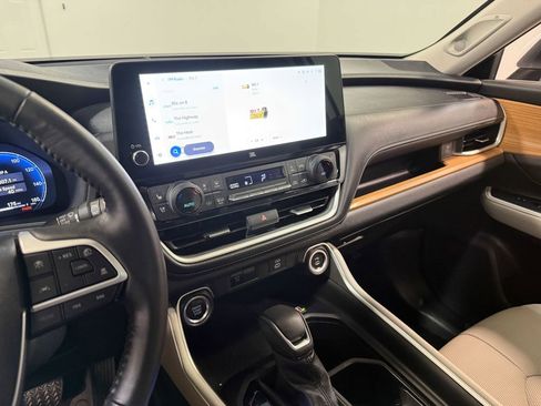 Used 2024 Toyota Grand Highlander Limited image 77