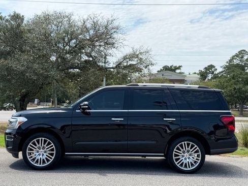 Used 2023 Ford Expedition Limited RWD image 4