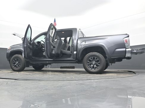 Used 2022 Toyota Tacoma SR5 w/ SR5 Appearance Package (SM) image 42