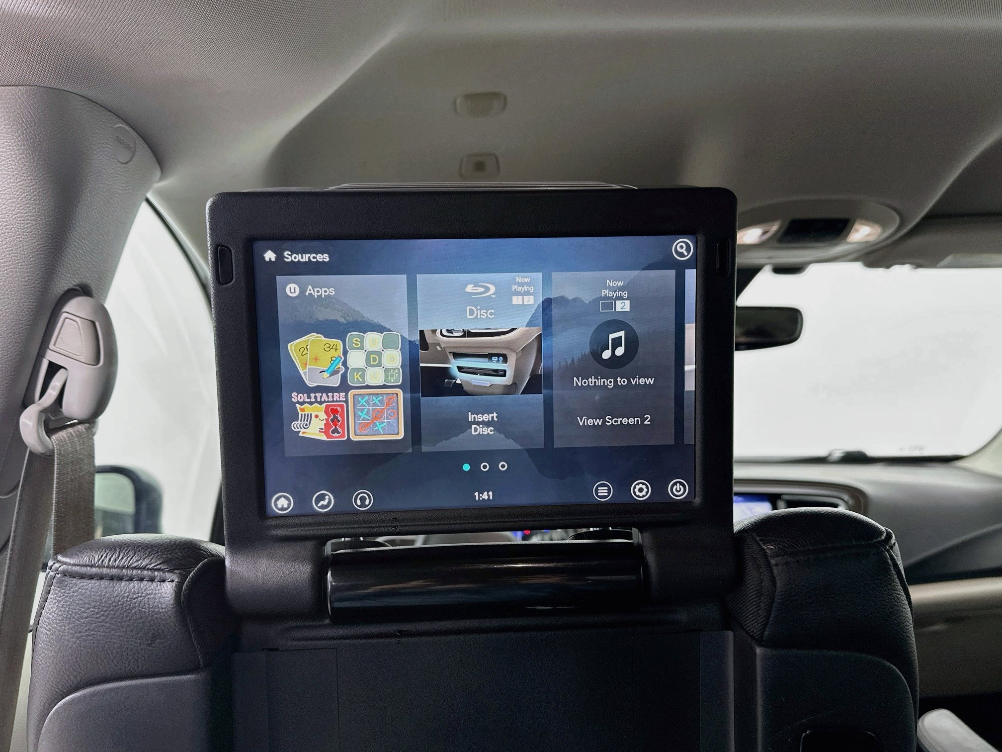 Used 2018 Chrysler Pacifica Touring-L Plus FWD image 24