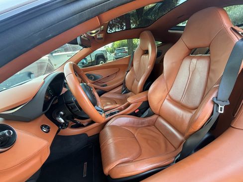 Used 2017 McLaren 570S RWD image 24