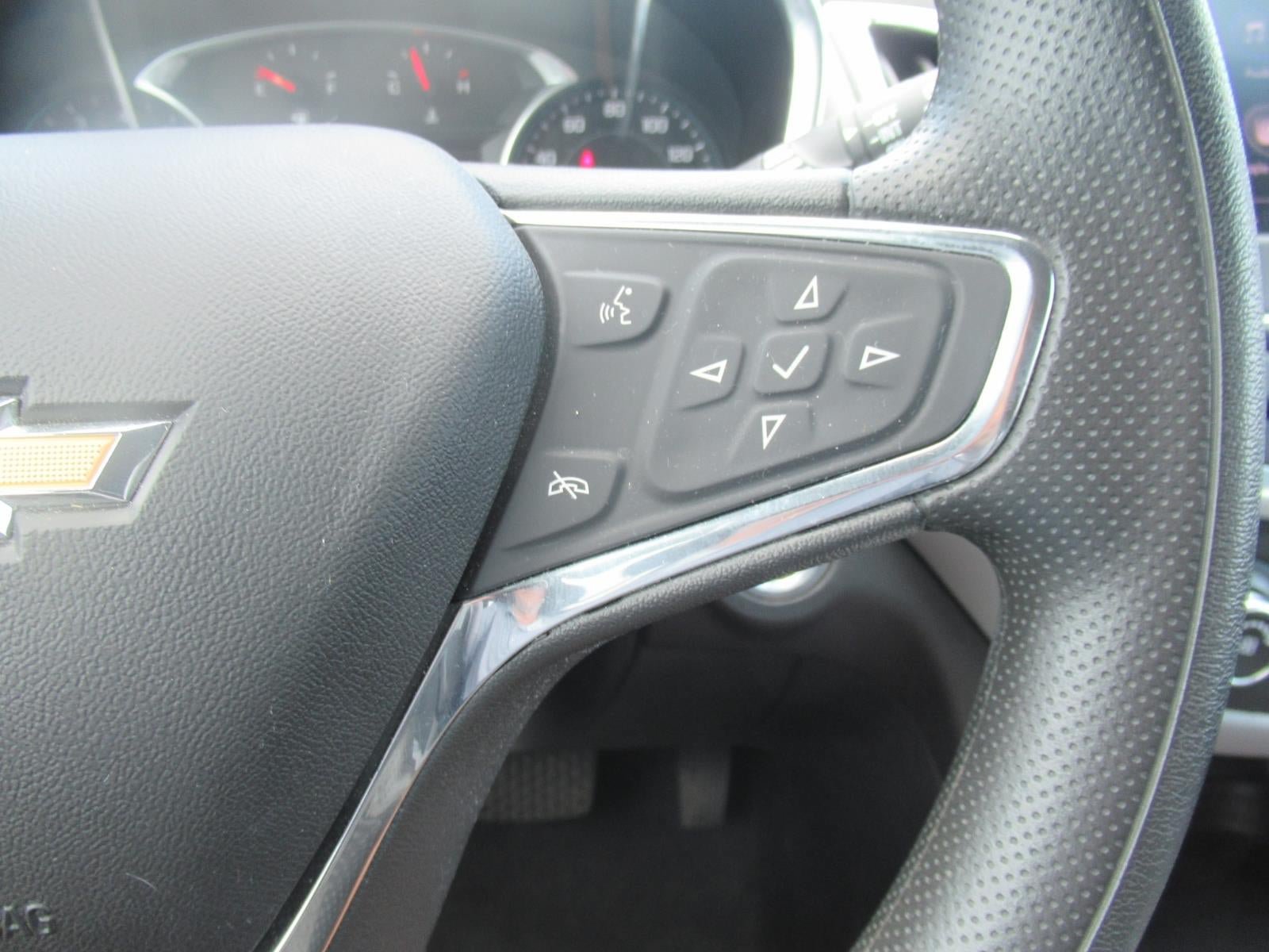 Used 2020 Chevrolet Equinox LT w/ LPO, Floor Liner Package FWD image 25