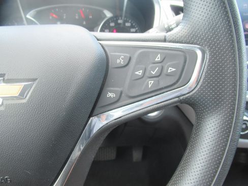 Used 2020 Chevrolet Equinox LT w/ LPO, Floor Liner Package FWD image 25