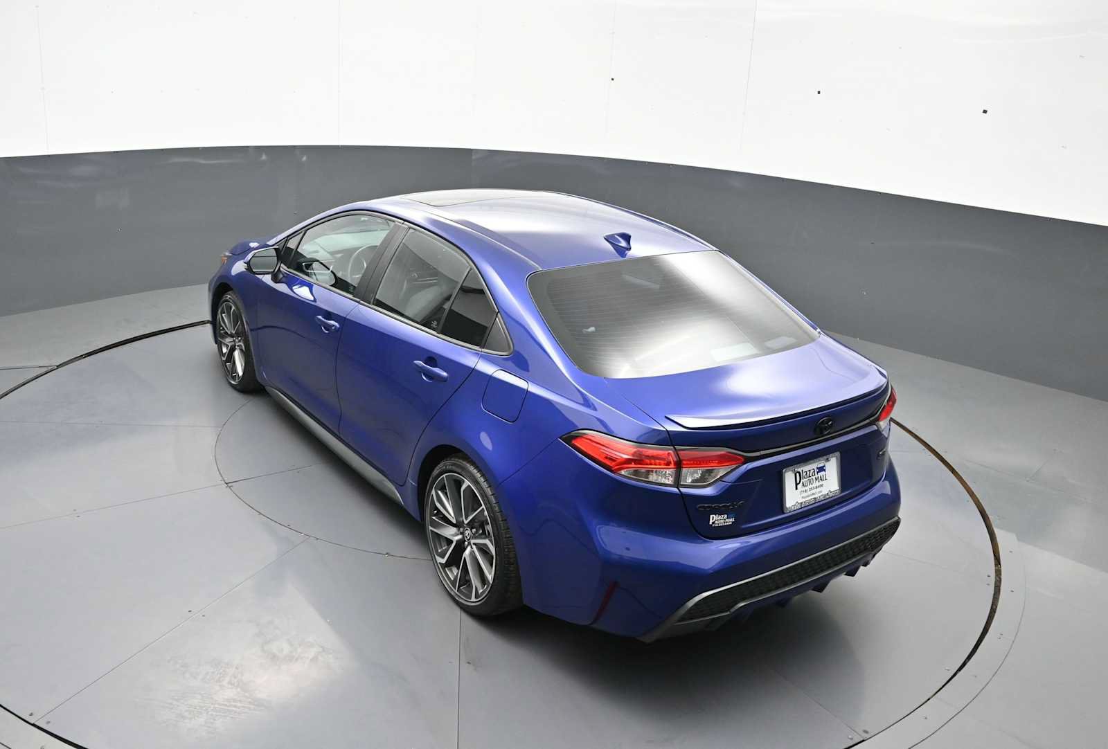 Used 2022 Toyota Corolla SE w/ SE Premium Package FWD image 39