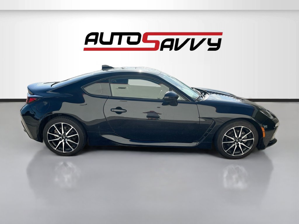 Used 2024 Toyota GR86 RWD image 8