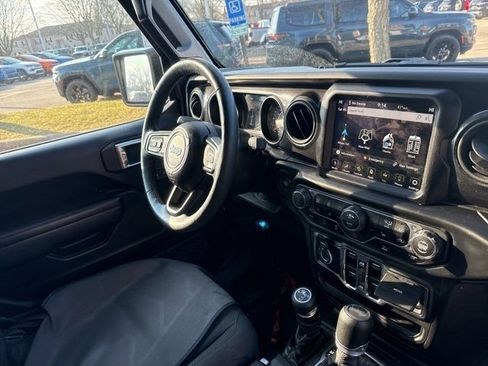 Used 2022 Jeep Wrangler Unlimited Sport image 15
